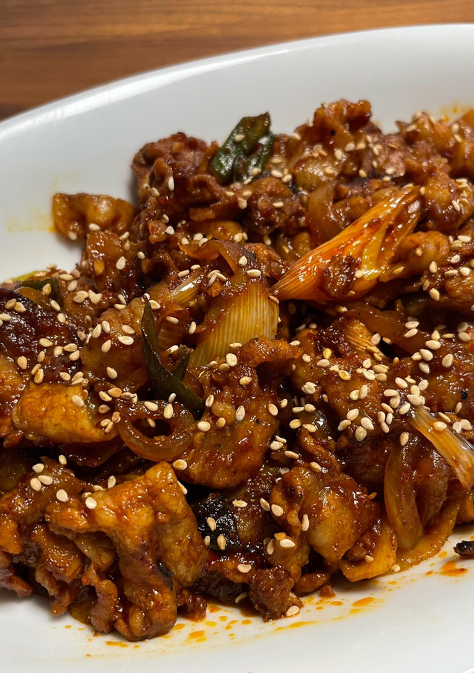 韓国料理、豚肉の甘辛炒め (제육볶음)-レシピのメイン写真