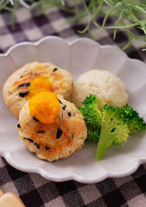 ツナと豆腐のハンバーグ〜かぼちゃソース〜-レシピのメイン写真