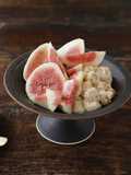 無花果を添えたはちみつ胡麻マスカルポーネ