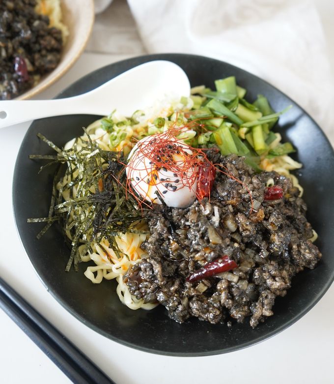 冷やし黒ごま台湾まぜそば by カタギ食品 【クックパッド】 簡単