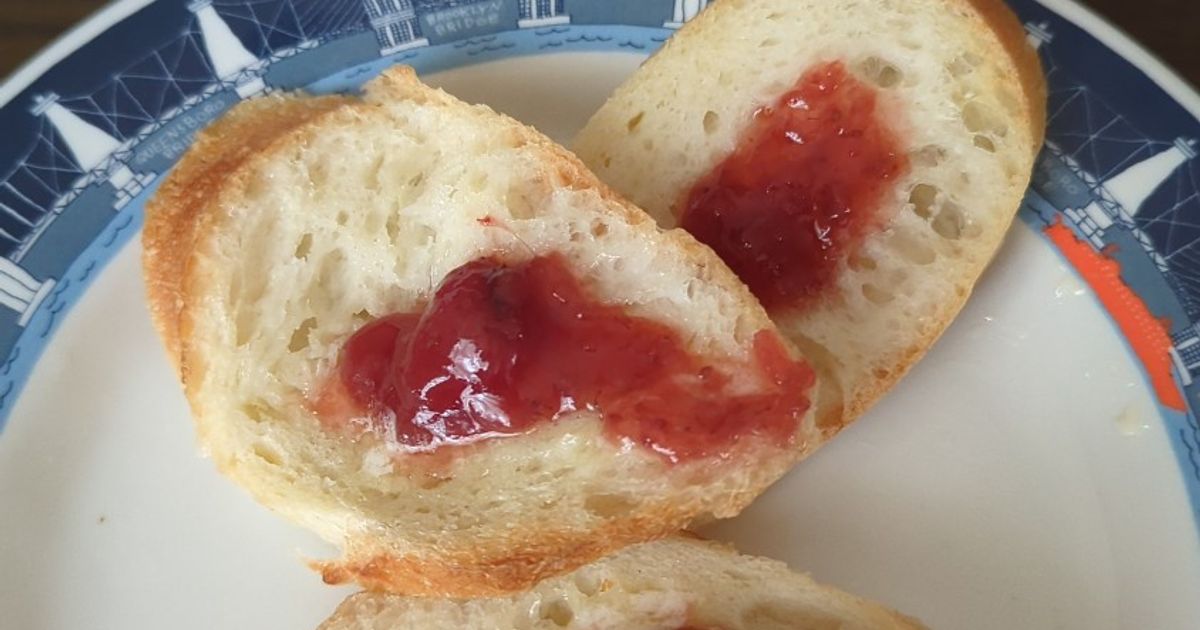 古いフランスパンにひと工夫してふっかふか by akihimekko