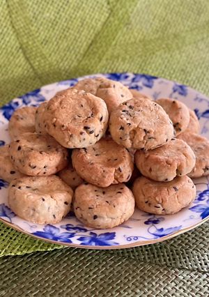 白胡麻・黒胡麻たっぷりクッキー-レシピのメイン写真