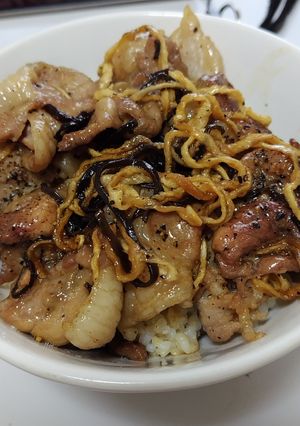 切り干し大根と塩こんぶの焼き豚丼-レシピのメイン写真