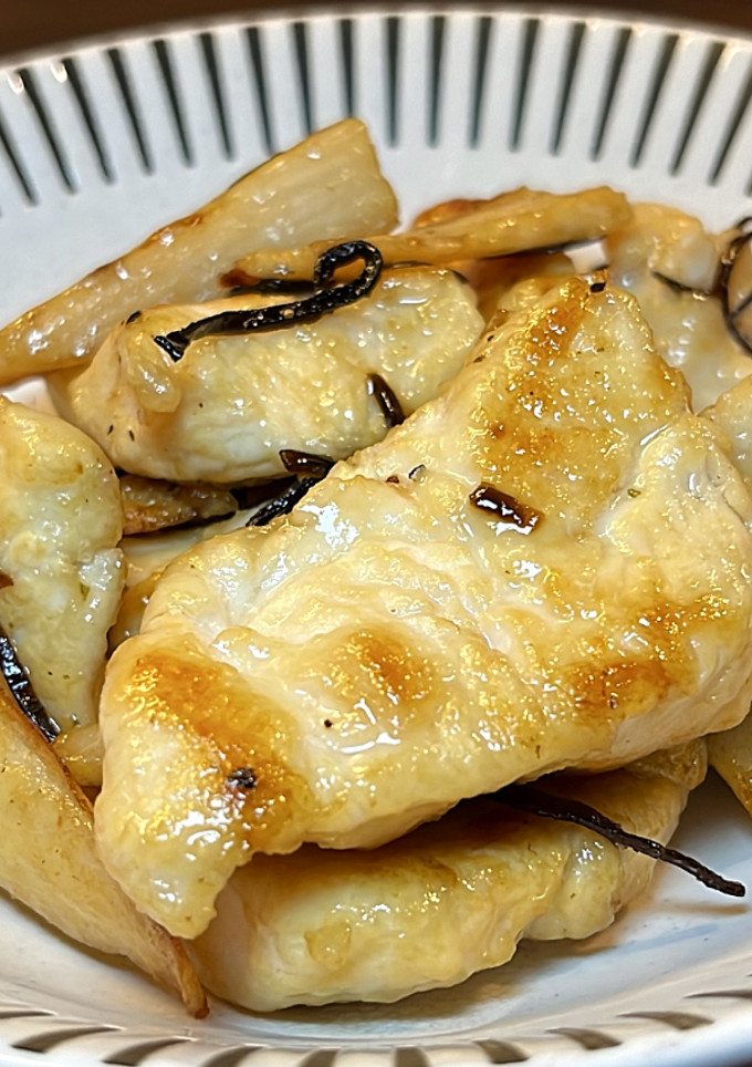 鶏肉と長いもの塩昆布炒め-レシピのメイン写真