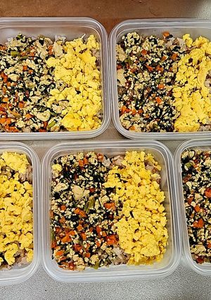 小松菜と人参のそぼろ弁当(冷凍弁当)-レシピのメイン写真