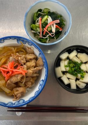 調理実習①（豚丼・すまし汁・酢の物）-レシピのメイン写真