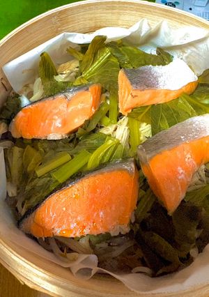 今日の晩御飯!鮭とキノコともやしの蒸籠蒸し-レシピのメイン写真