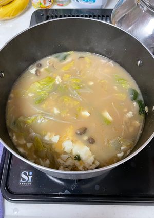 超簡単！ズボラ飯！白菜で豚骨スープ風鍋-レシピのメイン写真