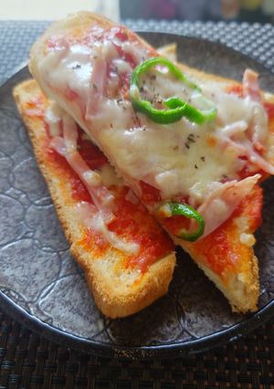 手作りトマトソースで♡ピザトースト-レシピのメイン写真