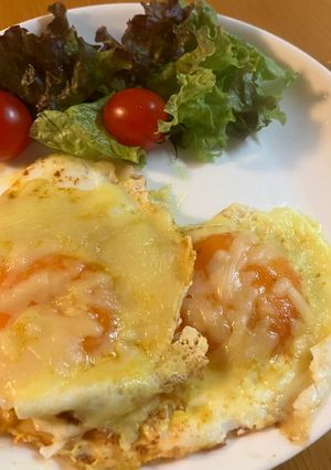 カレー🍛味目玉焼きONバターチーズ🧀-レシピのメイン写真