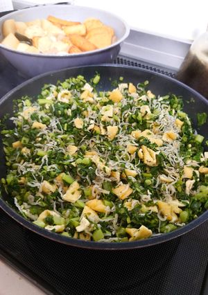 大根の葉とじゃことお揚げの炒めもん-レシピのメイン写真