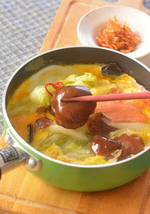 天然エノキダケと白菜漬けの卵とじ鍋♪-レシピのメイン写真
