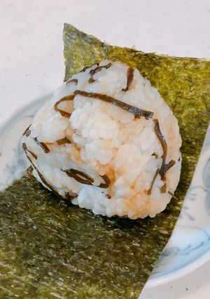 バター醤油が美味い、昆布のおにぎり-レシピのメイン写真