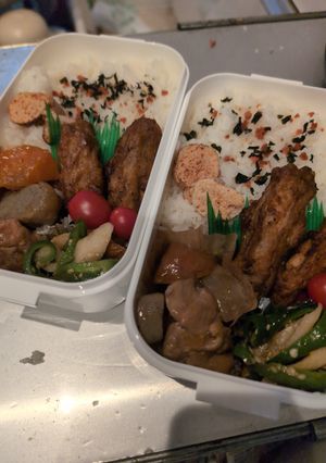 チキチキボーンと煮物の弁当-レシピのメイン写真