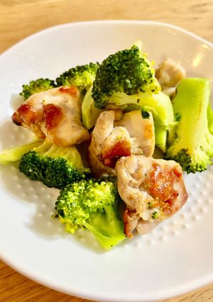 味付け簡単!鶏肉とブロッコリーの炒め物-レシピのメイン写真