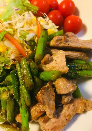 シンプル肉炒め●豚肉とアスパラの出汁炒め-レシピのメイン写真
