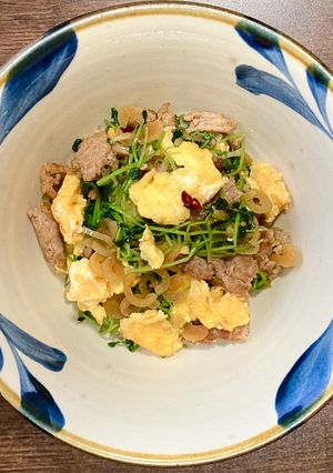豚ひき肉と豆苗と卵の中華炒め-レシピのメイン写真