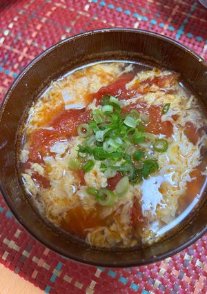 夏の汁物に！トマトのサンラータンスープ-レシピのメイン写真