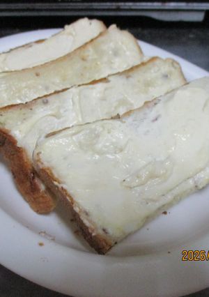 クリームチーズコンソメ焼きトースト-レシピのメイン写真