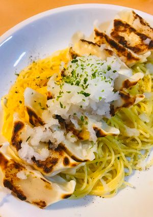餃子パスタ●餃子＆ペペロンチーニ風パスタ-レシピのメイン写真