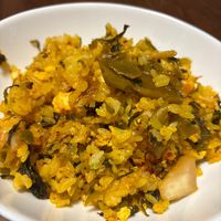 基本からアレンジまで！思わずつくりたくなる「ごま油 高菜 おにぎり