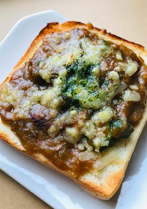 あまりカレー●簡単チーズ＆カレートースト-レシピのメイン写真