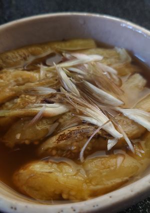 焼き茄子の香りが香ばしい冷たい鰹出汁浸し-レシピのメイン写真