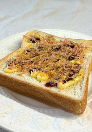 あみ海老と鰹節のお好み焼き風トースト-レシピのメイン写真