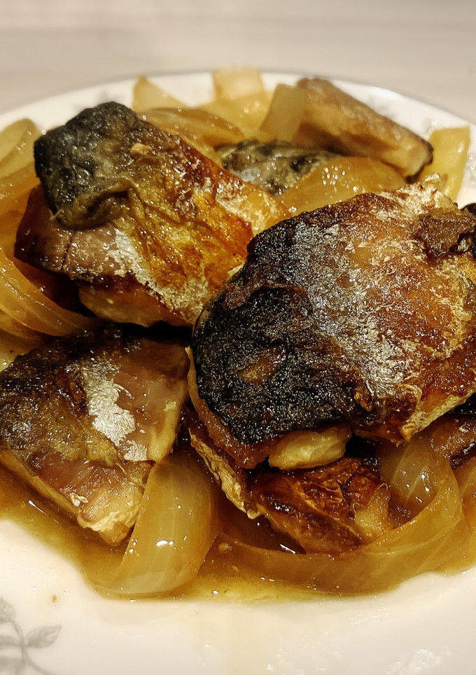 骨取りサバと玉ねぎのポン酢バター炒め-レシピのメイン写真