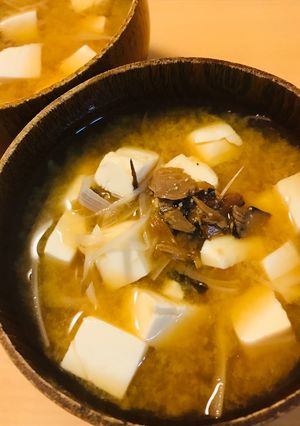 ササッと水煮味噌汁●長ネギ＆ミニ豆腐の味噌汁-レシピのメイン写真