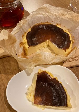 材料4つ✩バスクチーズケーキ-レシピのメイン写真