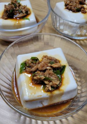 おかずになる♪ツナとシソのピリ辛冷奴-レシピのメイン写真