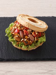 ピーナッツカレーの塩こうじ車麩バーガー🍔-レシピのメイン写真