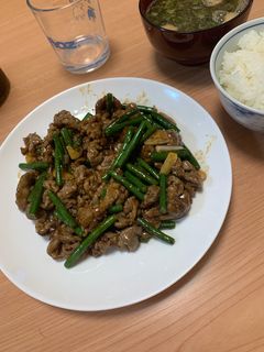 牛肉とニンニクの芽のオイスターソース炒め-レシピのメイン写真