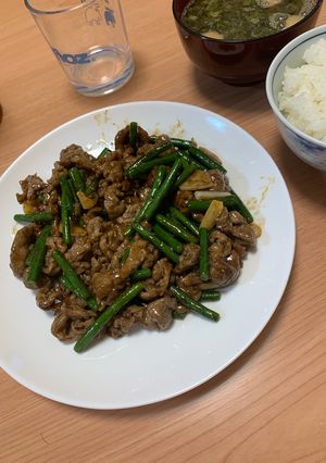 牛肉とニンニクの芽のオイスターソース炒め-レシピのメイン写真