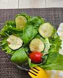夏野菜おしゃれ！ズッキーニの素揚げサラダ
