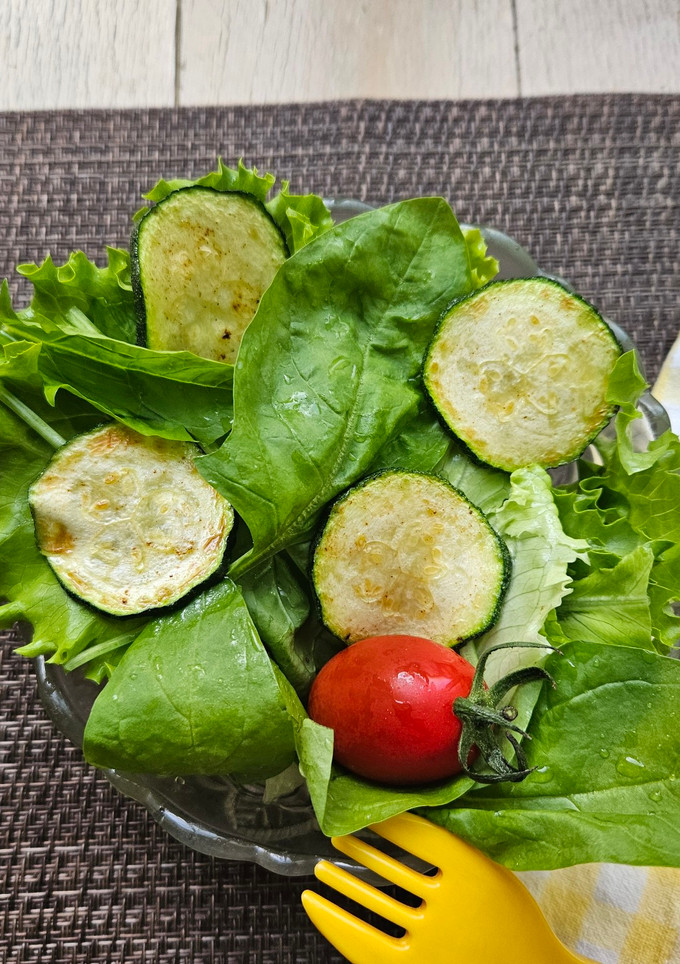 夏野菜おしゃれ！ズッキーニの素揚げサラダ-レシピのメイン写真