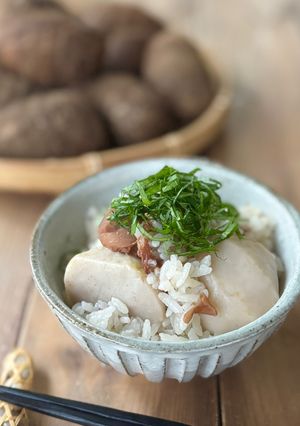 簡単♪里芋と梅干しの炊き込みご飯-レシピのメイン写真
