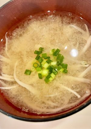 舞茸香る　簡単ひと手間まいたけ味噌汁-レシピのメイン写真