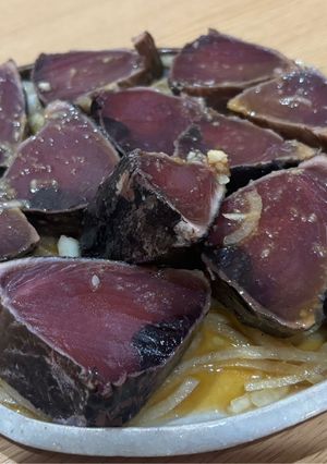 藁焼き鰹のたたき、ドレッシングがけ。-レシピのメイン写真