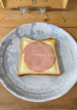 簡単！めんどくさい時のハムチーズトースト-レシピのメイン写真