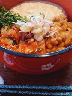 納豆キムチの豆腐タレぶっかけ冷やしうどん-レシピのメイン写真