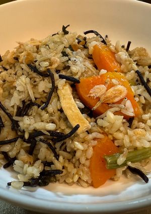小松菜としらすのストウブ炊込み玄米ご飯-レシピのメイン写真