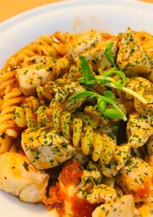 鶏肉のトマトソースパスタ●ショートパスタ-レシピのメイン写真