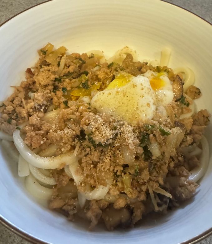 コク爽やか！鶏そぼろ温卵ぶっかけうどん-レシピのメイン写真