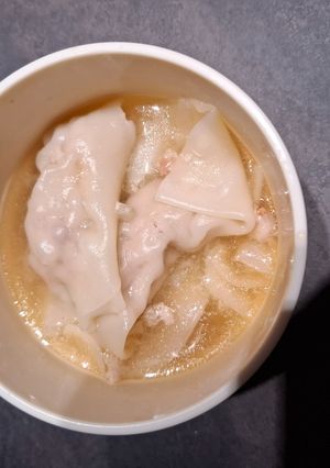 サラミいり水餃子スープ-レシピのメイン写真