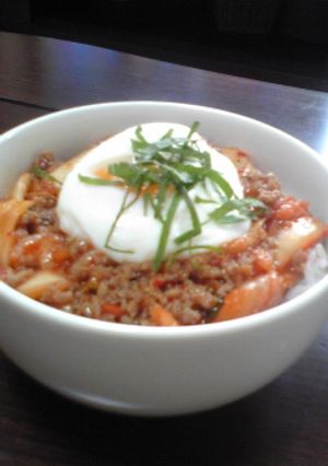 ランチに♪温たまトロ〜リ豚キムそぼろ丼-レシピのメイン写真