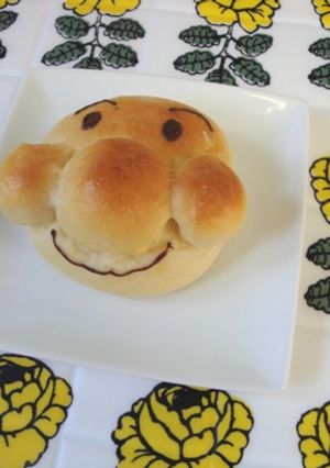 大人気にっこりアンパンマンパンｉｎチーズ-レシピのメイン写真