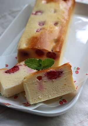 まるごと苺のチーズケーキ-レシピのメイン写真