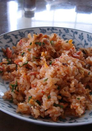 ピリ辛!ふわふわキムチチャーハン-レシピのメイン写真